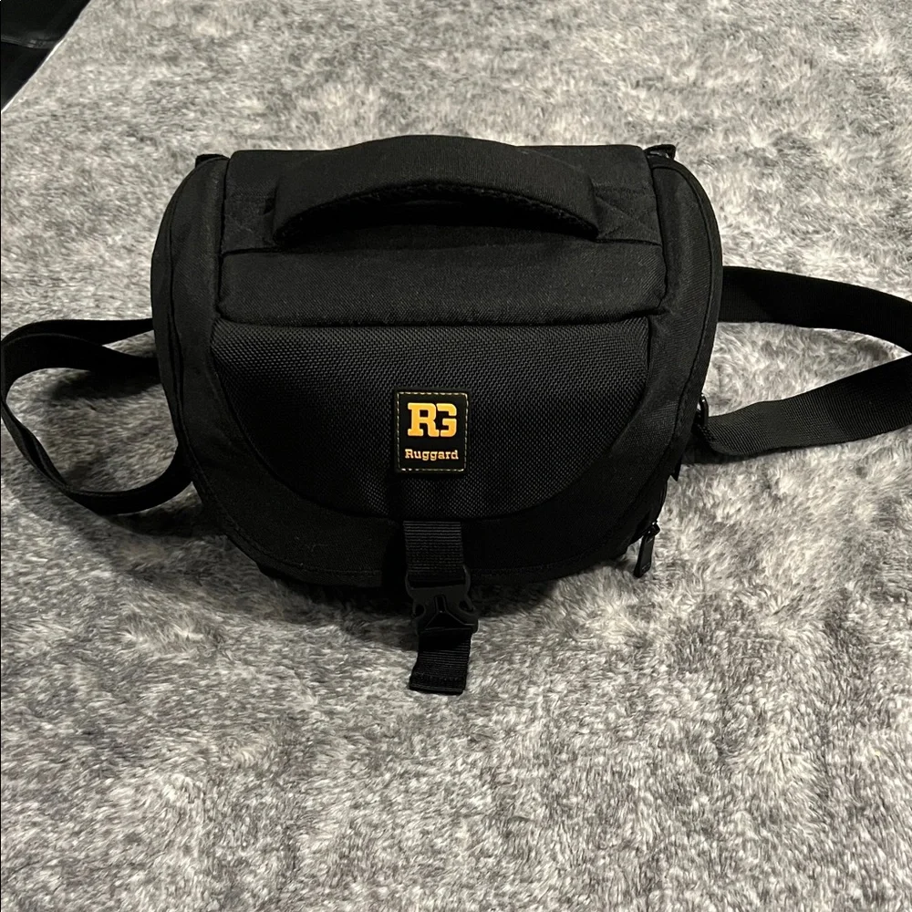 Black Camera Shoulder Bag
